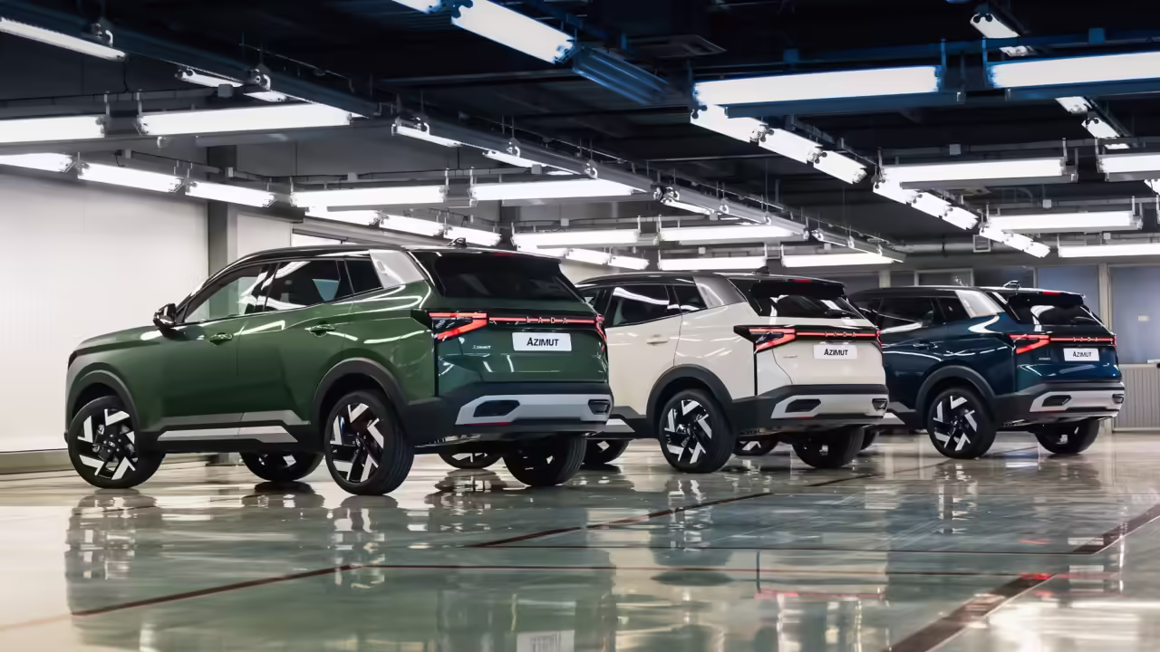 АвтоВАЗ рассказал, когда Lada Azimut появится у дилеров