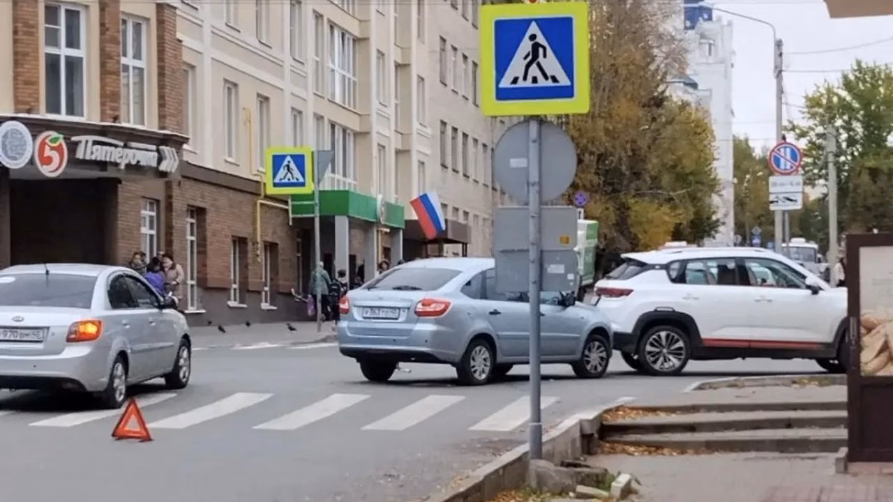 ДТП произошло у шестой школы в Калуге