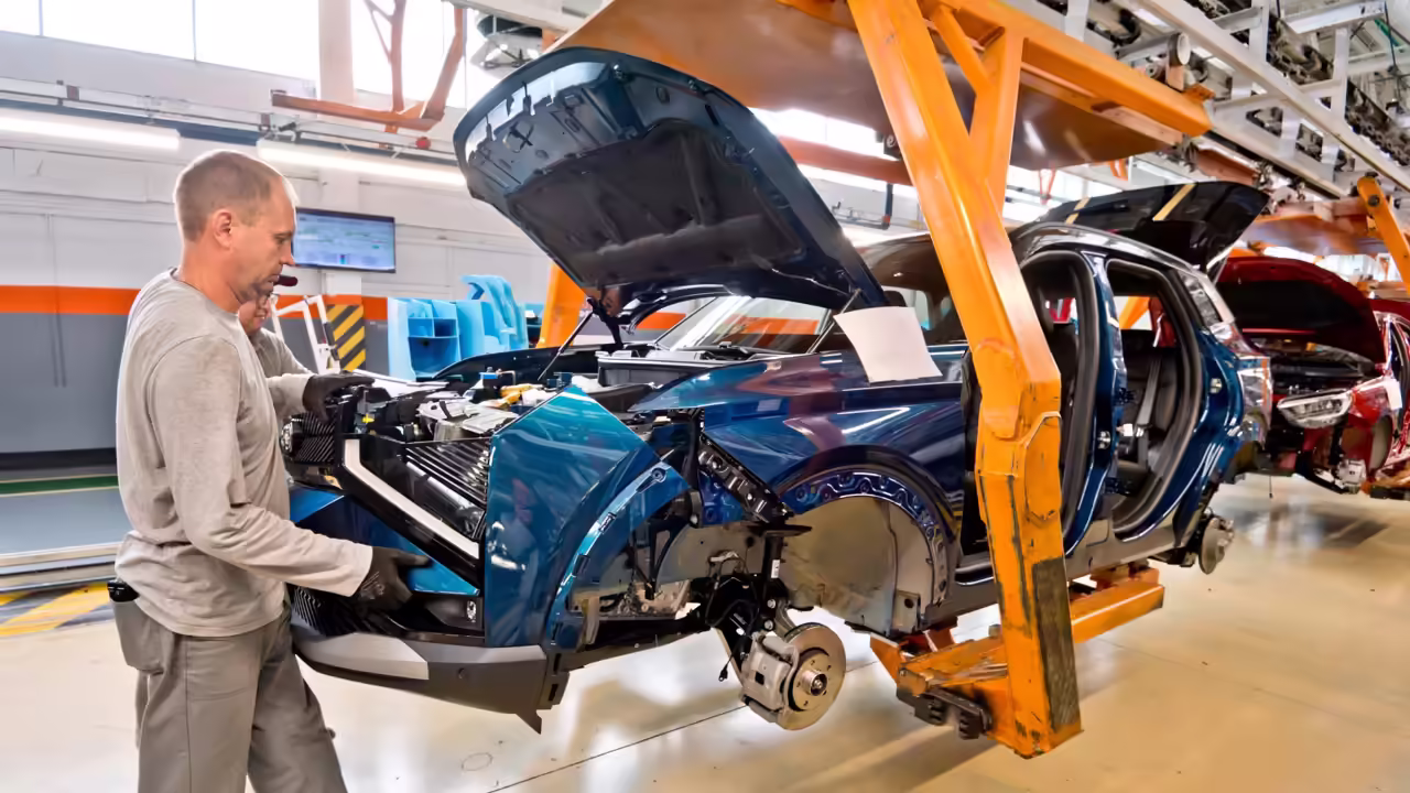 Президент АвтоВАЗа сообщил о старте серийного производства Lada Azimut