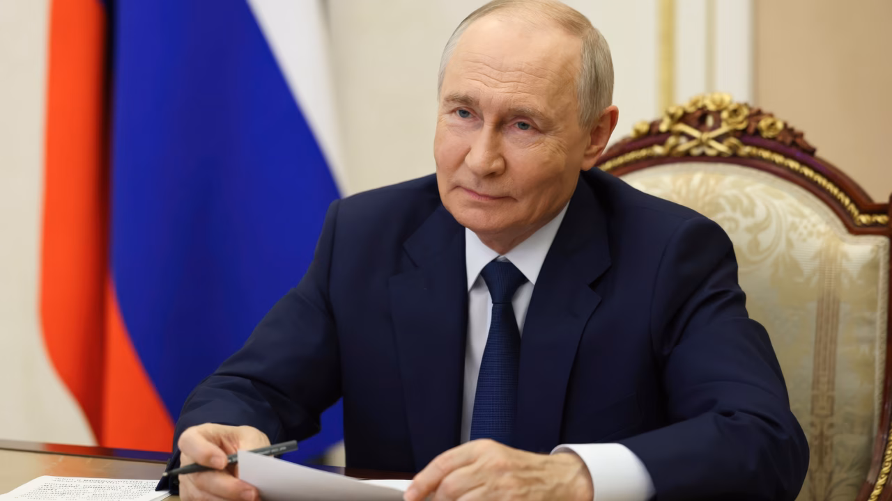 Путин высоко оценил перспективы серийного производства Lada Azimut