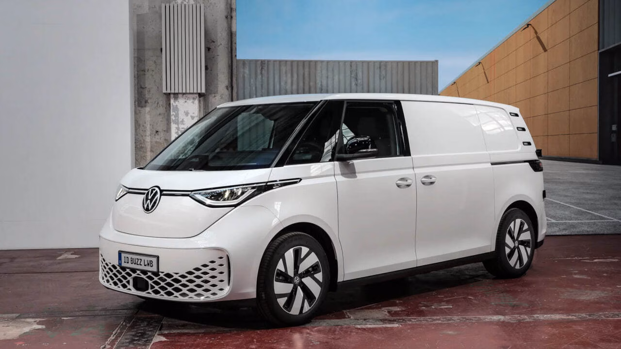 Volkswagen расширил линейку электрических фургонов: больше груза и 335 л.с.