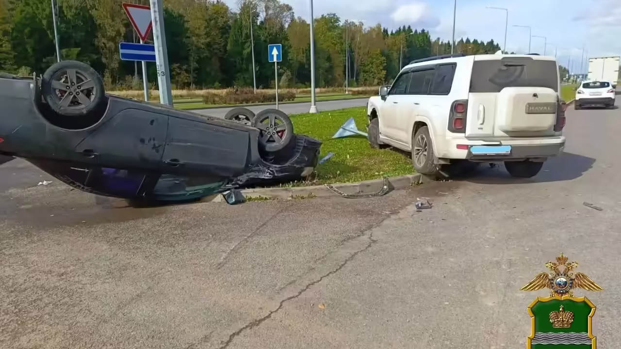 Женщина пострадала в ДТП с Mitsubishi Lancer и Haval H9