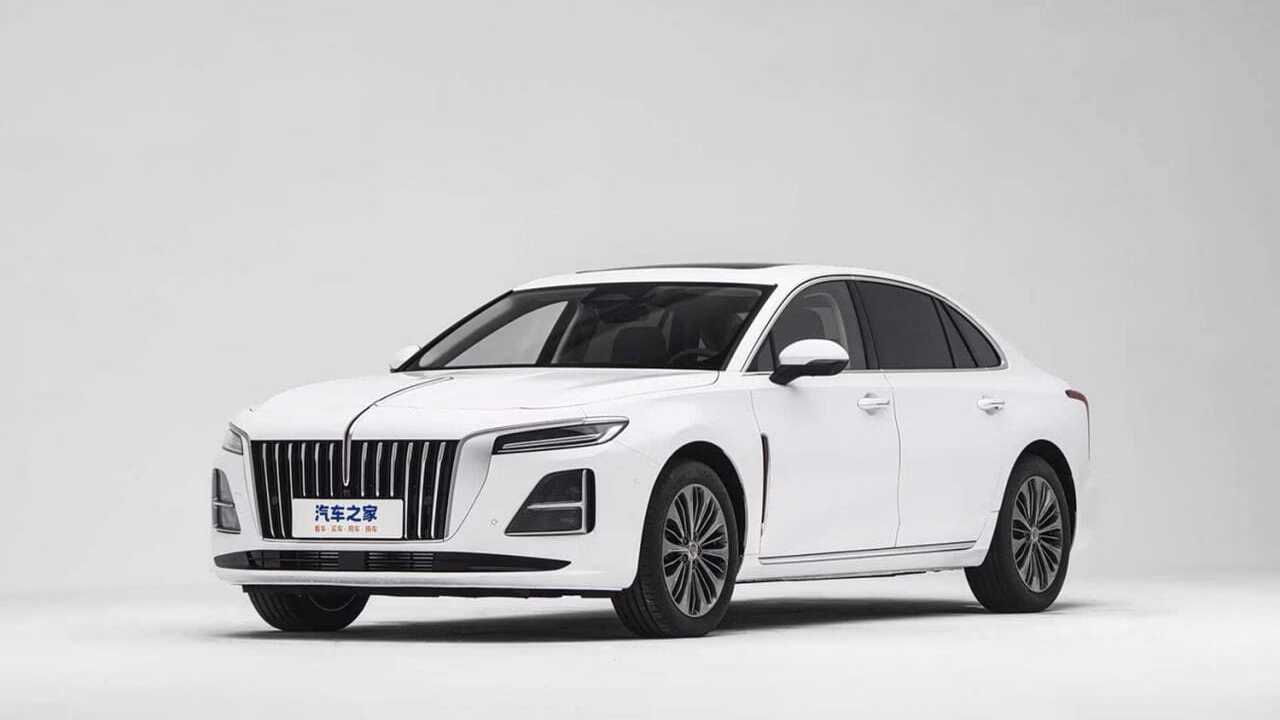 Обновленный Hongqi H5 поступил в продажу в России, известна цена