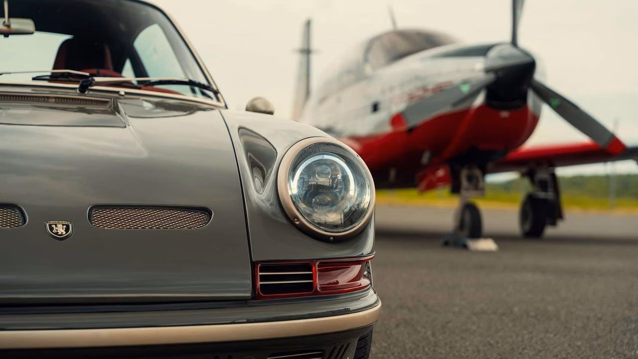 Винтажный Porsche из 90-х превратили в современную удобную машину: подробности