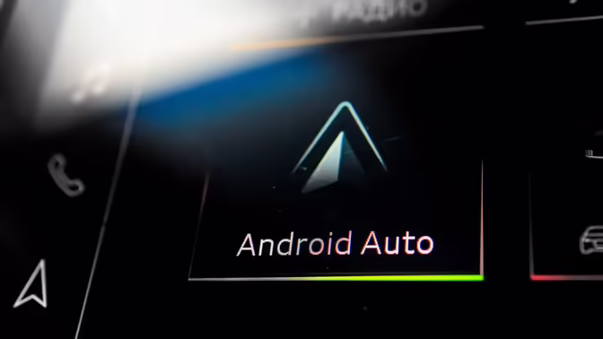 Пользователи обнаружили сбой в Google Maps для автомобилей