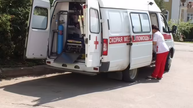 Рабочего насмерть придавило автомобилем в Нижнем Новгороде