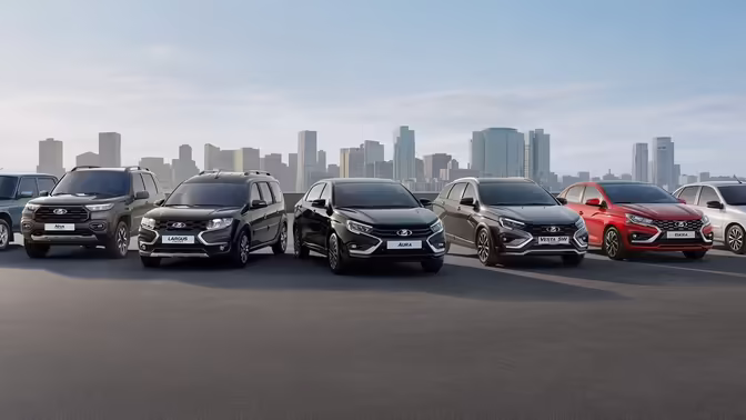 Со спецномерами: «АвтоВАЗ» рассказал о езде на новых Lada по городу перед продажей