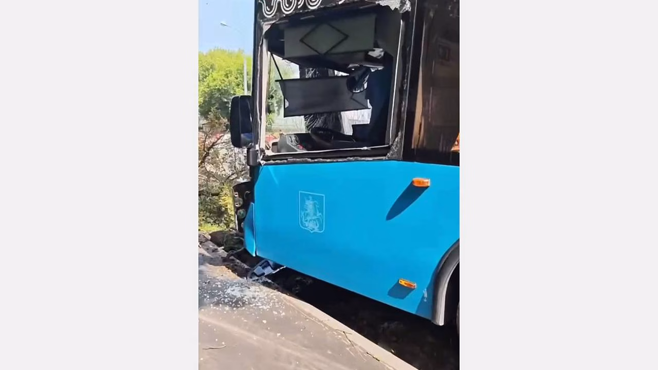 17 человек пострадали в ДТП с автобусом в Москве