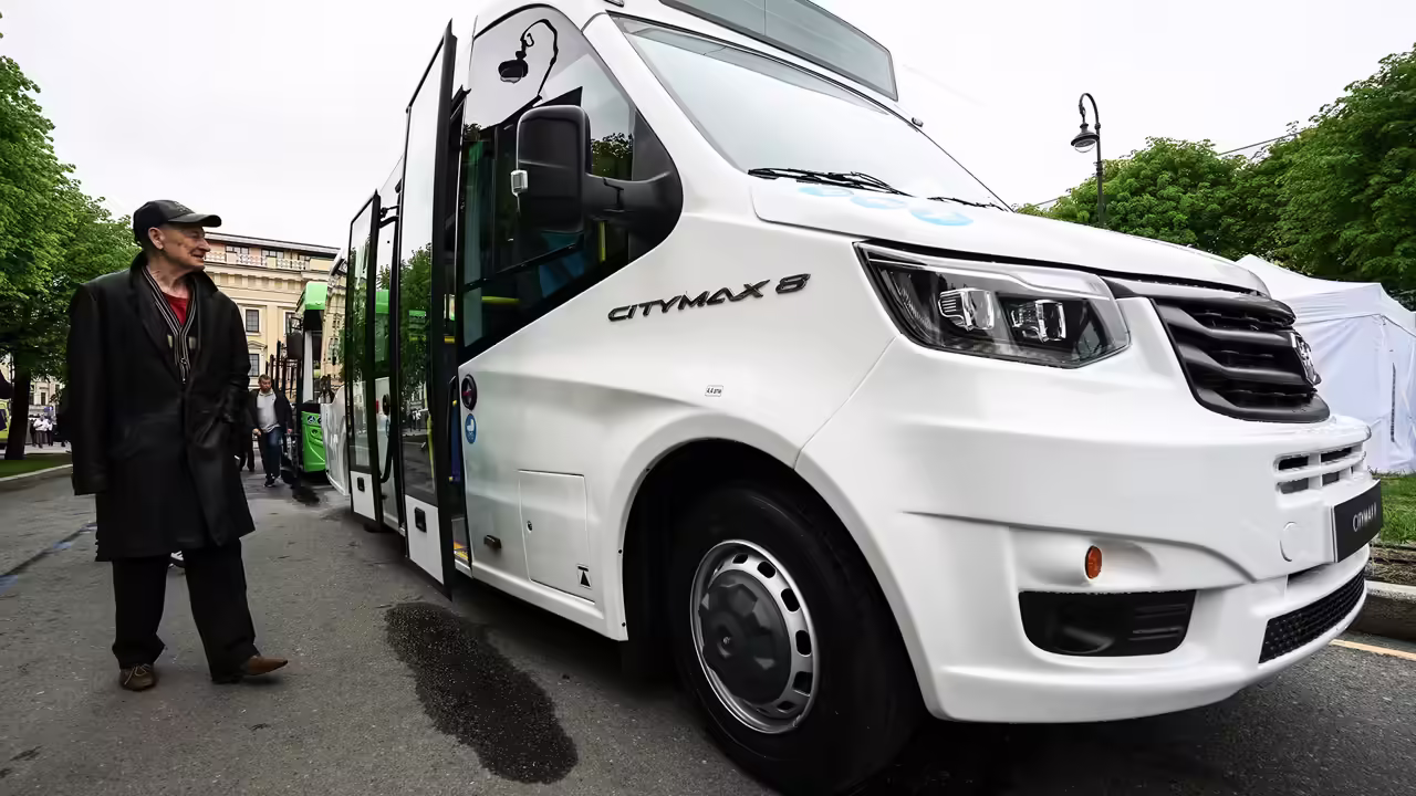 В России упали продажи поддержанных автобусов