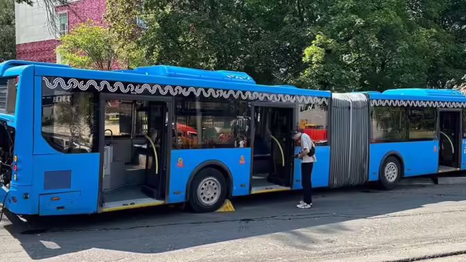 Причиной ДТП с автобусом на юге Москвы стало плохое самочувствие водителя