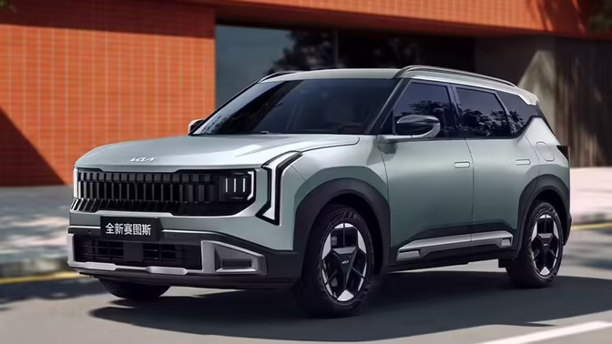 Ещё один Kia Seltos нового поколения: крупнее и с другим салоном