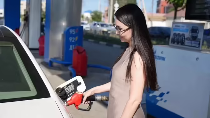 В Астрахани отменили систему "чет-нечет" при продаже топлива