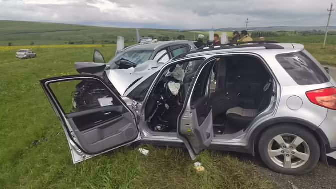 Под Абдулино в лобовом ДТП погиб пассажир, ещё шесть человек в больнице