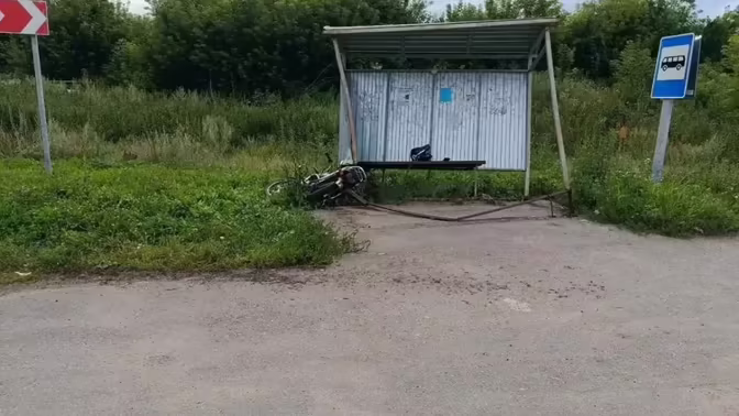 Мотоциклист насмерть разбился, влетев в автобусную остановку под Воронежем