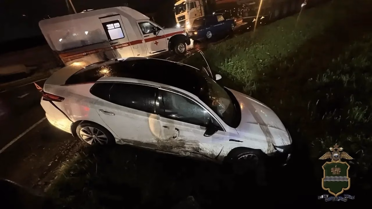 Молодой водитель Lada пострадал в аварии с Kia Optima
