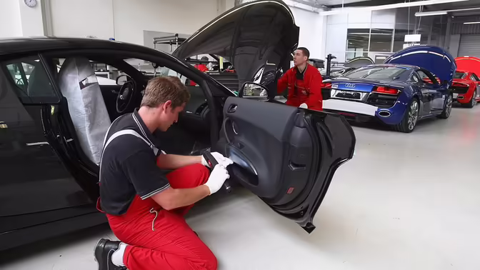 Тысячи сотрудников Audi протестовали против закрытия завода