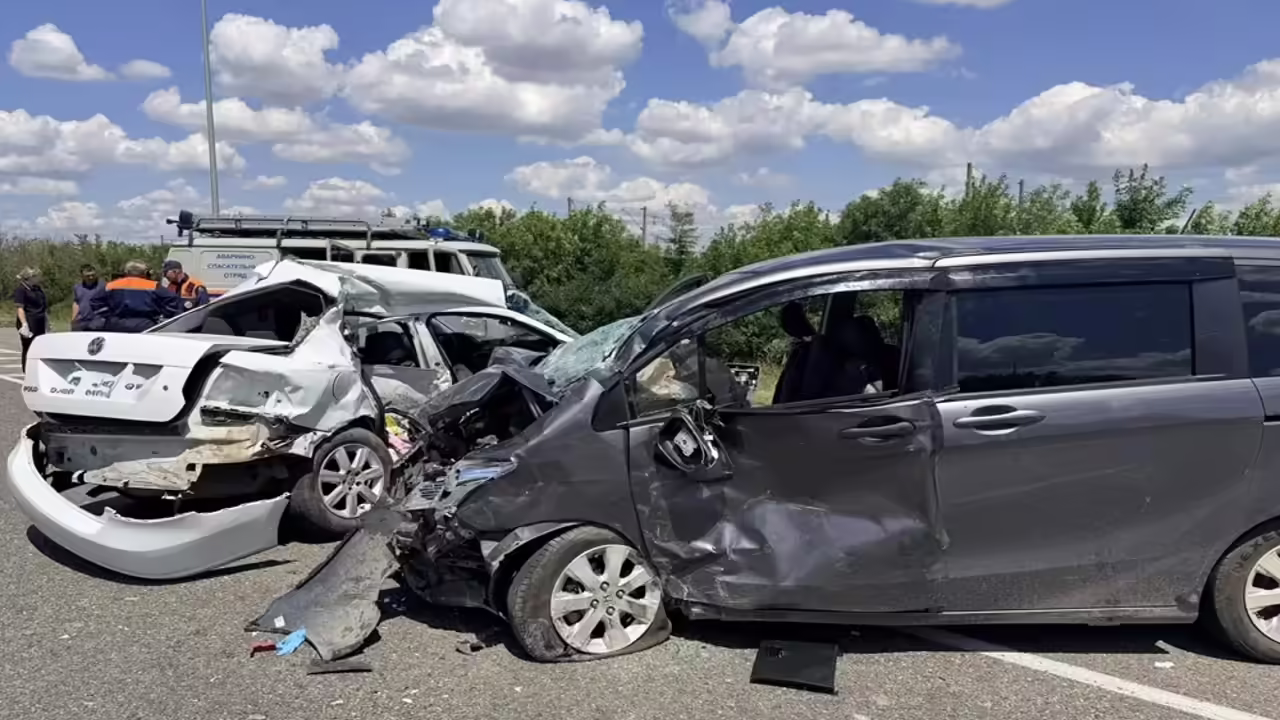 На Кубани после лобовой аварии погибла пассажирка авто