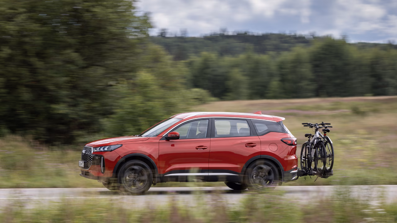 По примеру Volvo: кроссовер Tenet T4L адаптировали для перевозки велосипедов