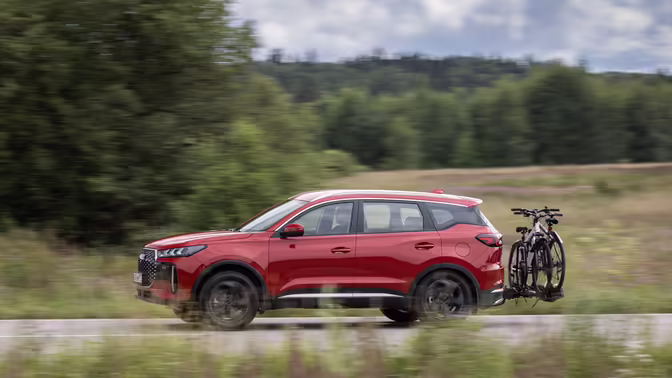 По примеру Volvo: кроссовер Tenet T4L адаптировали для перевозки велосипедов