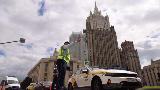 Антон Шапарин назвал «ручные» штрафы за парковку противоречащими закону