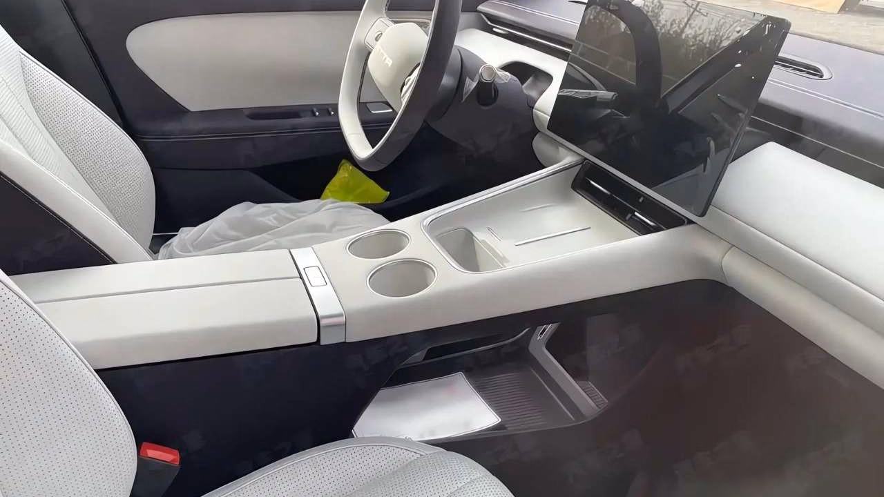 Прототип нового седана Jetta M6 показали без камуфляжа