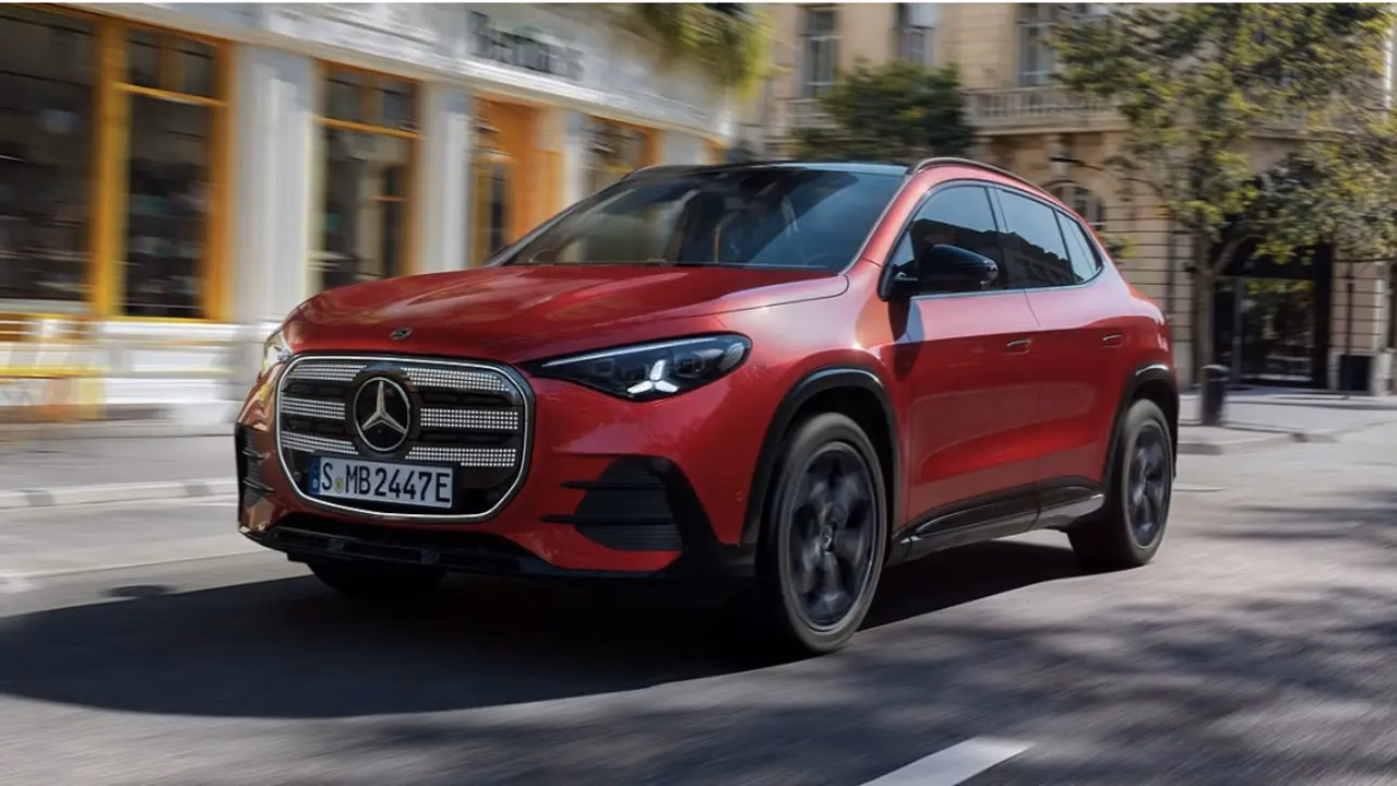 ChatGPT в салоне и до 657 км без зарядки: каким стал новый Mercedes-Benz GLA
