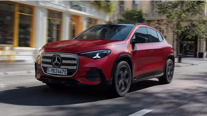 ChatGPT в салоне и до 657 км без зарядки: каким стал новый Mercedes-Benz GLA