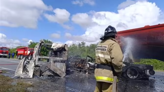 Из-за ДТП с двумя бензовозами перекрыта трасса М-5 под Сызранью