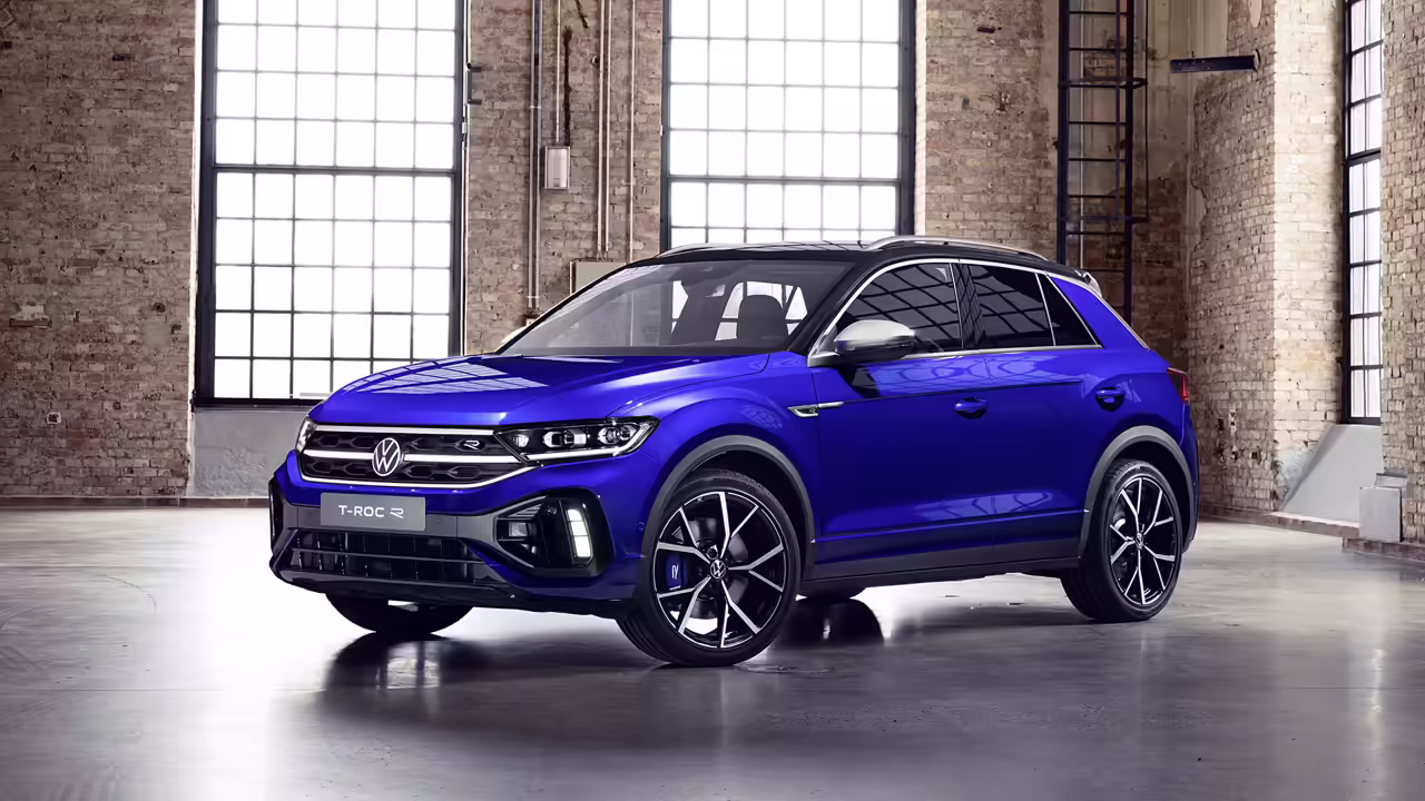 Новые кроссоверы Volkswagen T-Roc продолжают ввозить в Россию