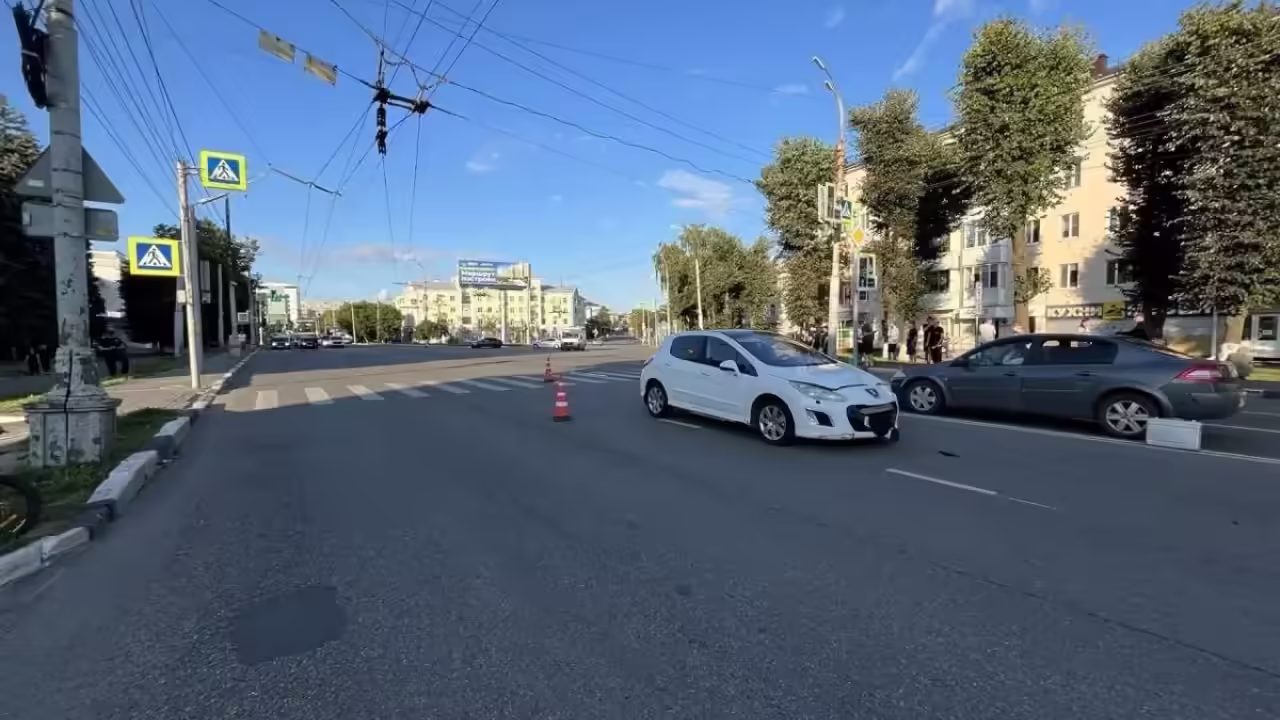 В Орле иномарка сбила ребёнка на пешеходном переходе