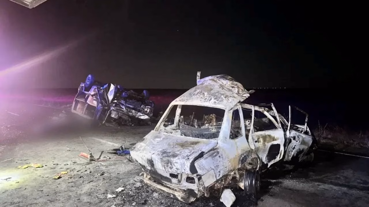 Два человека погибли, еще шестеро пострадали в лобовом ДТП под Астраханью