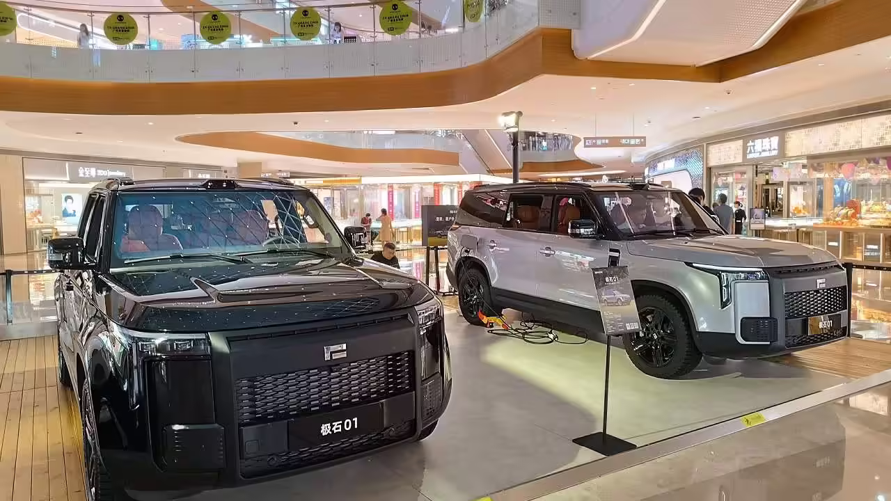 «Автотор» начал сборку гибридных кроссоверов Rox 01