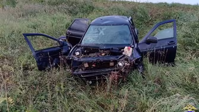 Двое юношей перевернулись в кювет на LADA Priora в Камышлинском районе