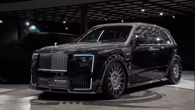 В России продают Rolls-Royce Cullinan 2025 года за 190 млн рублей