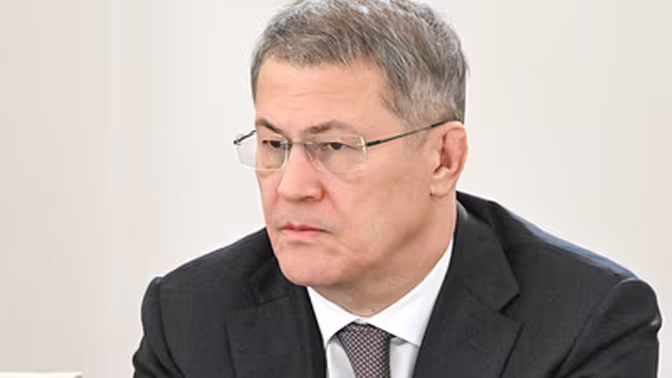 Хабиров поручил передать "Защитникам Отечества" машины мэрии Уфы, возившие судей