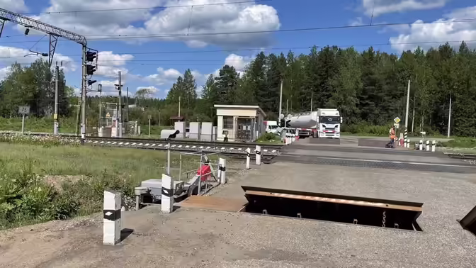 В Кирово-Чепецком районе ограничат движение транспорта через два железнодорожных переезда