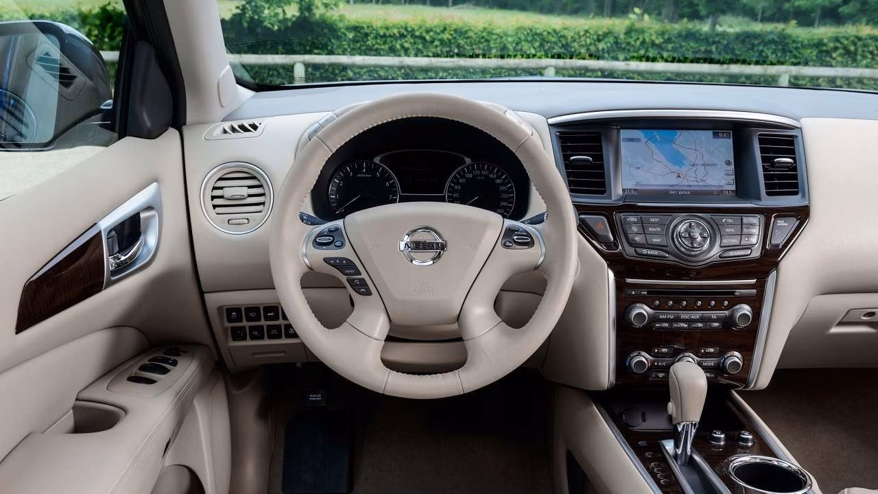 Эксперт рассказал о рисках Nissan Pathfinder с пробегом за 2 млн