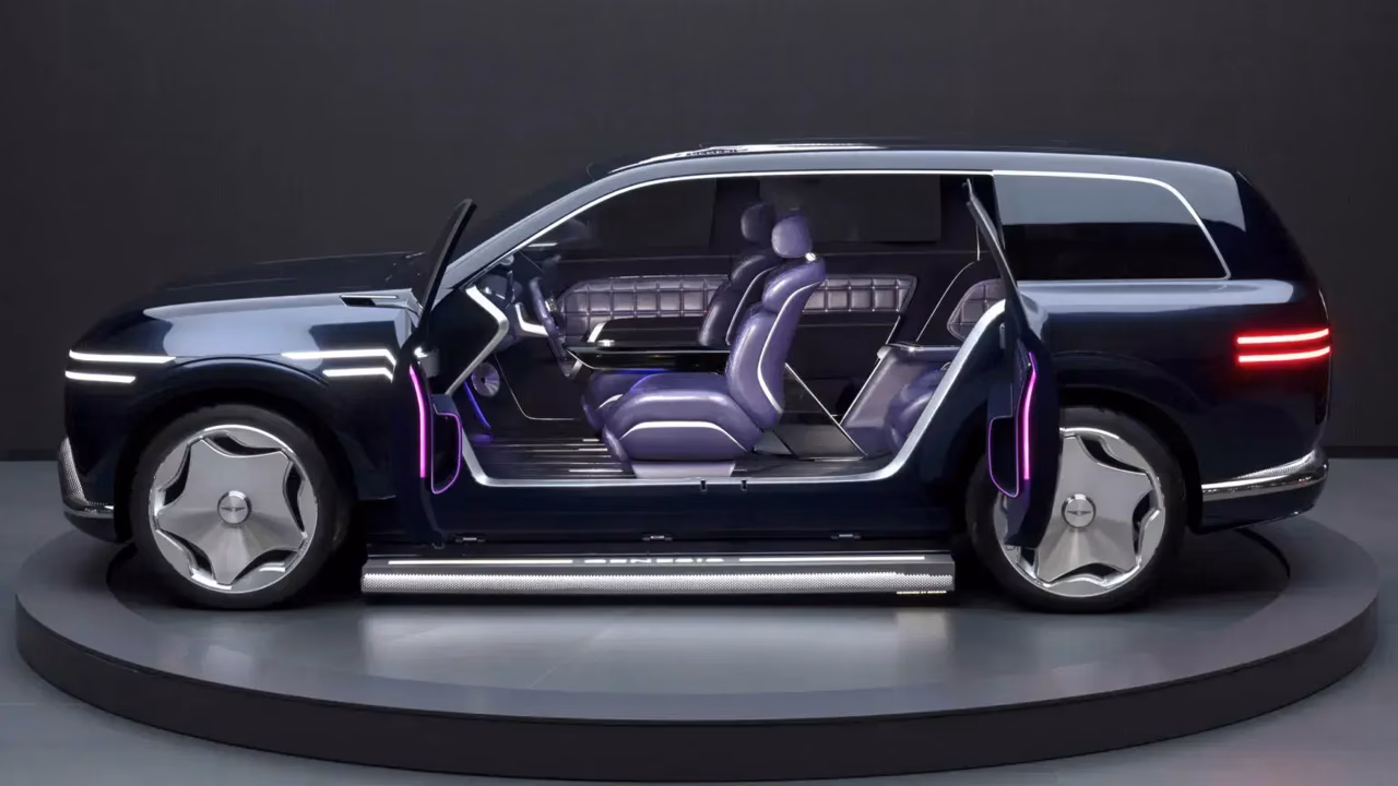 Люксовый внедорожник Genesis GV90 получит распашные двери как у Rolls-Royce