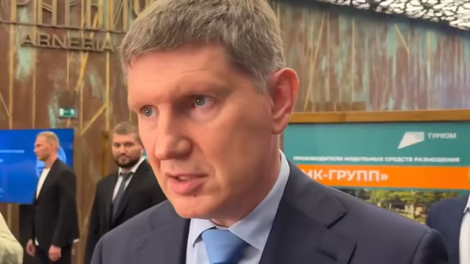 Решетников: из-за ситуации с топливом россияне стали осторожнее в планировании автопоездок