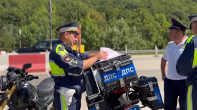 На Кубани федеральные автодороги патрулирует мотобат