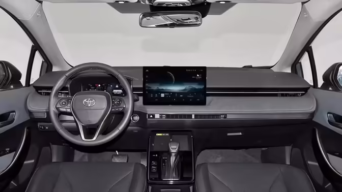 В Россию привезли новую Toyota Corolla: известны цены и комплектация