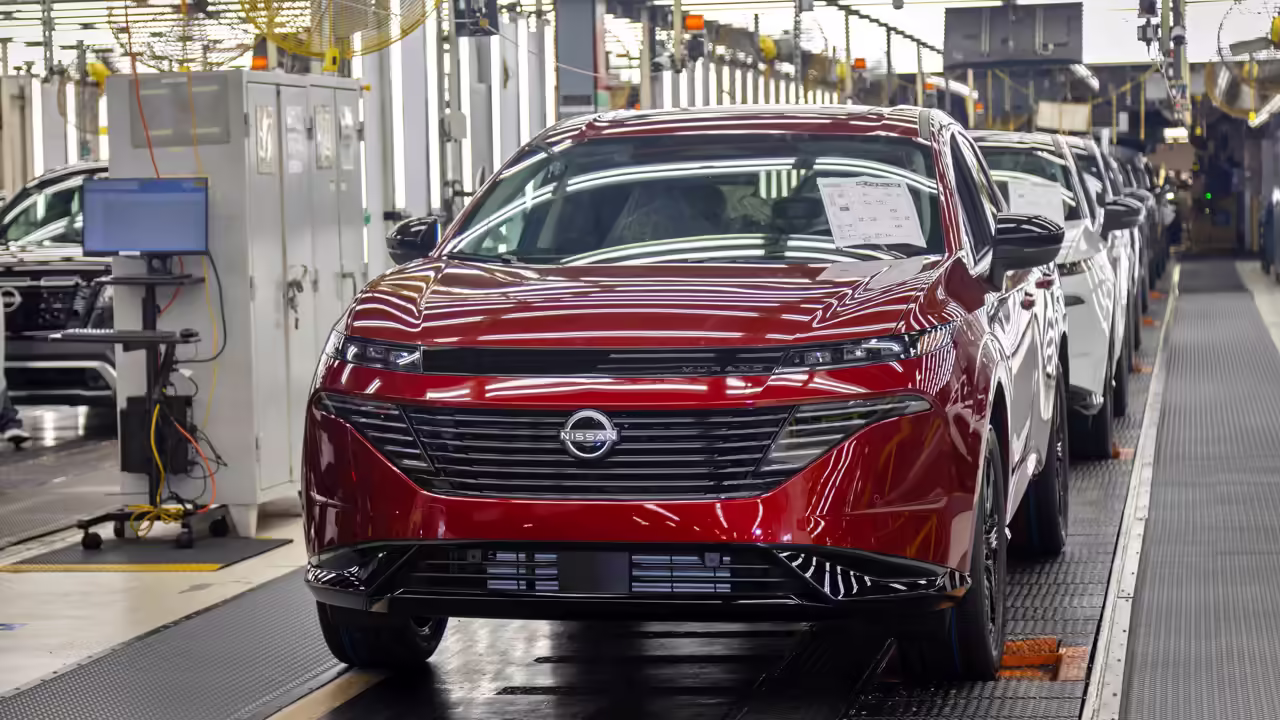 Компания Nissan снова стала прибыльной, несмотря на снижение продаж