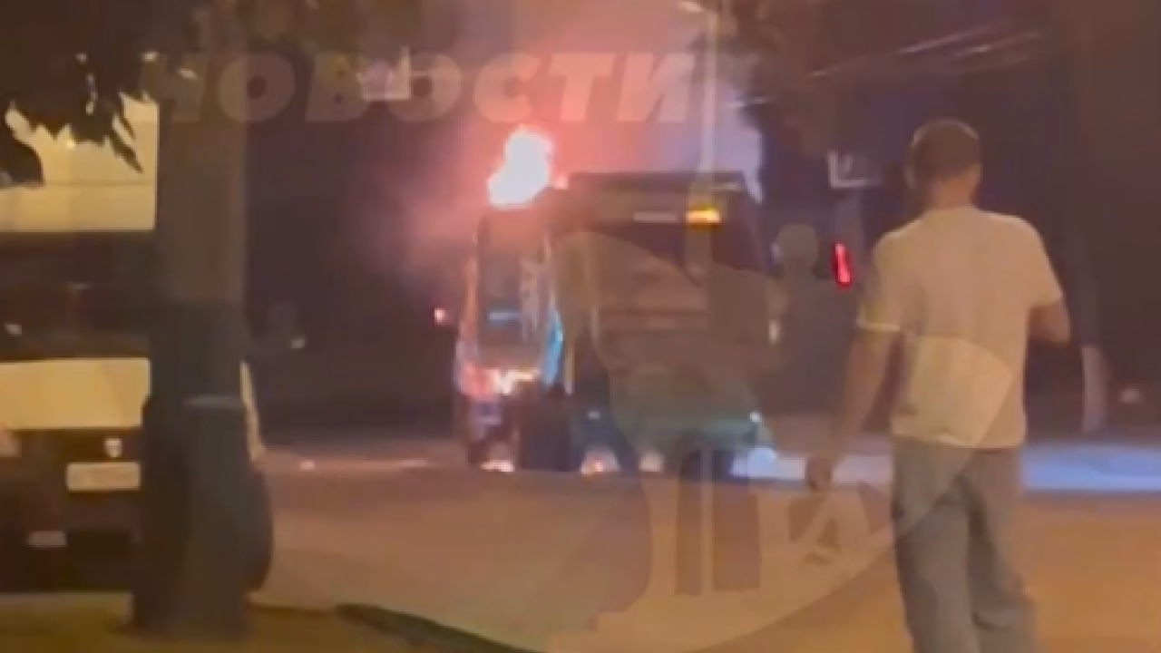 В Пензе загорелся мусоровоз