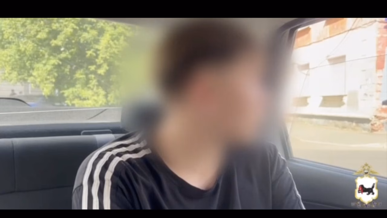 17-летнего водителя, который намеренно переехал мужчину в центре Иркутска, задержали