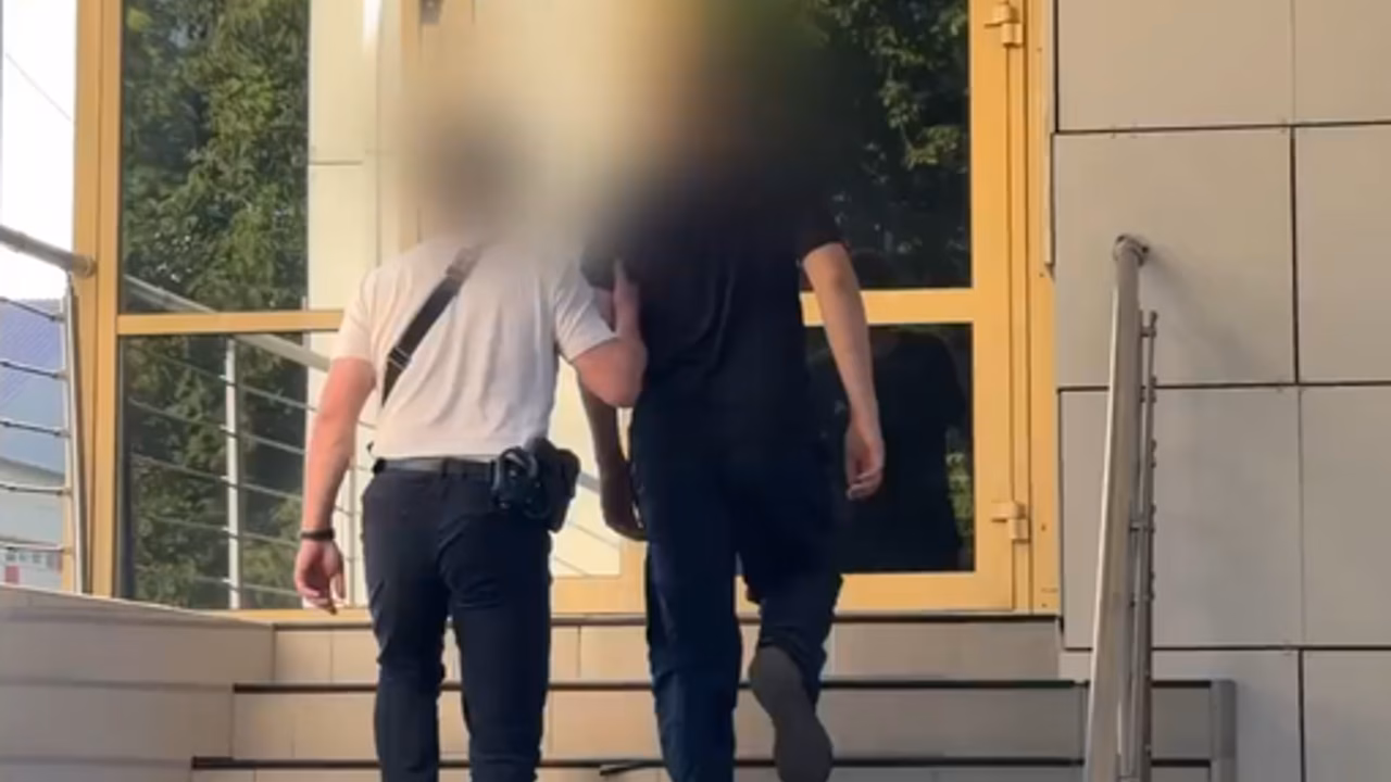 СК: в Иркутске задержали 17-летнего подростка, намеренно сбившего человека