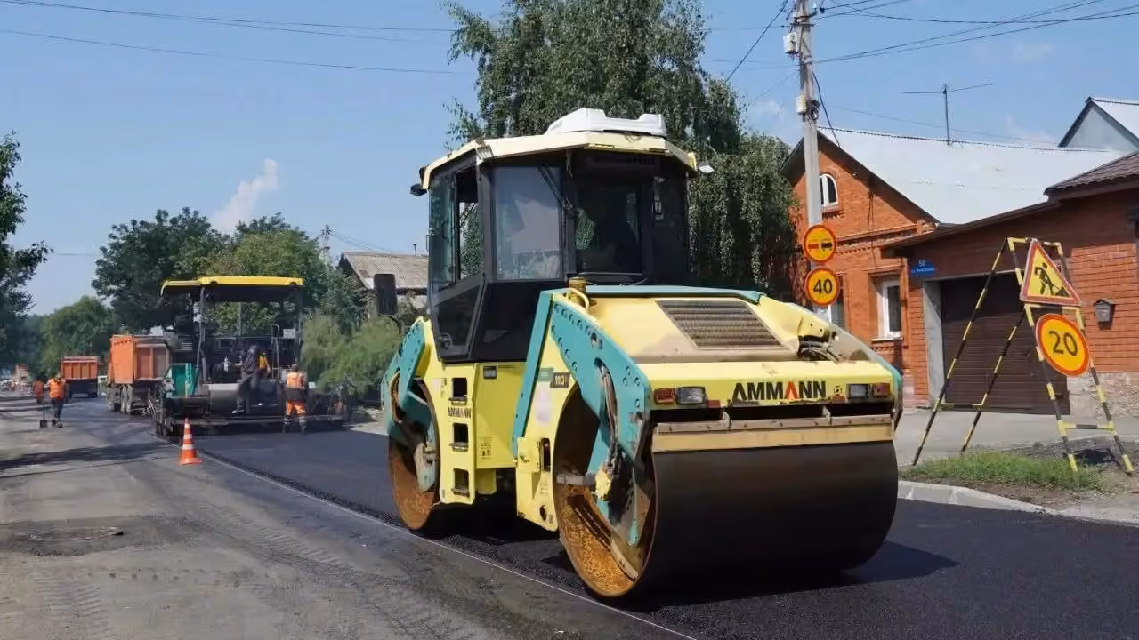 В Оренбурге на улице Немовской начали укладывать асфальт