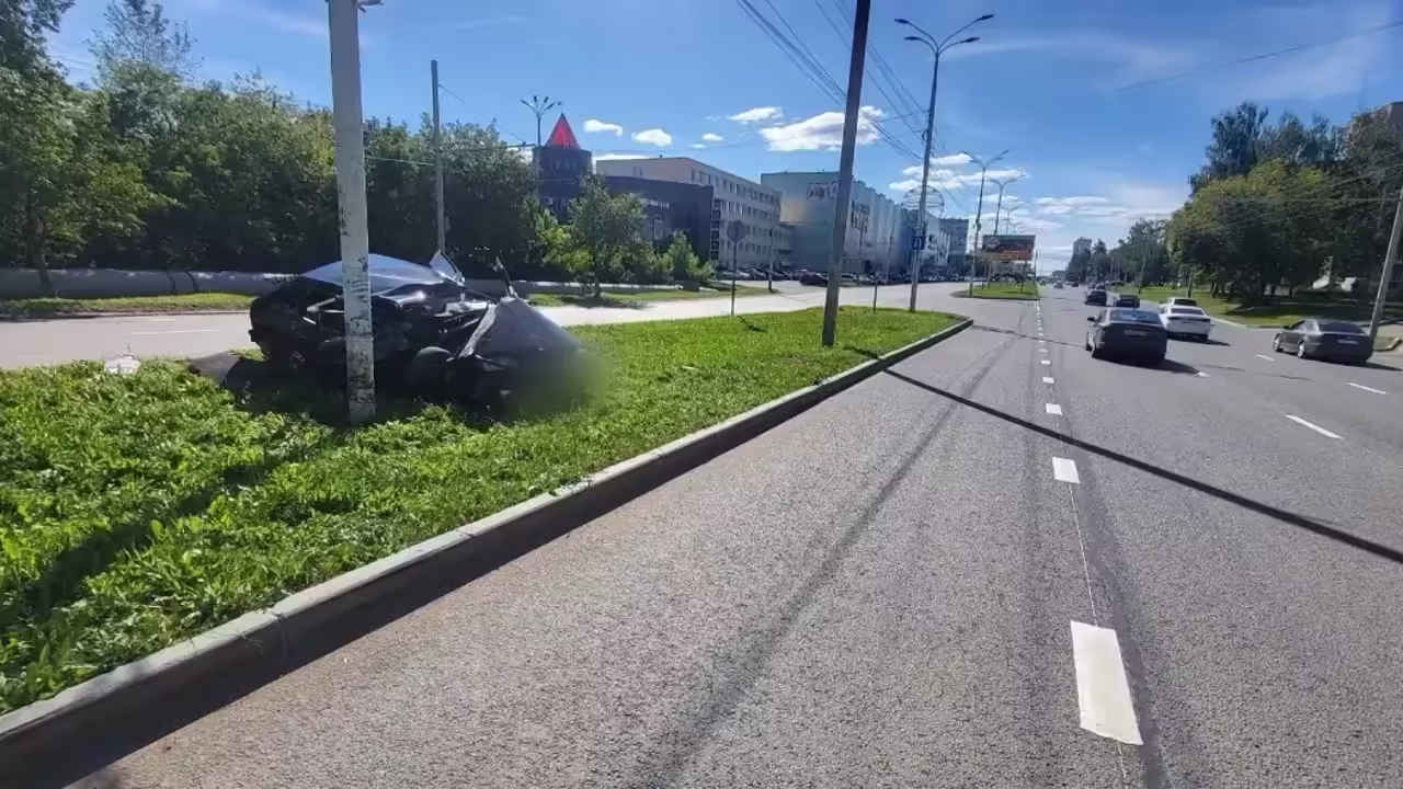 Два человека госпитализированы после ДТП в Ижевске