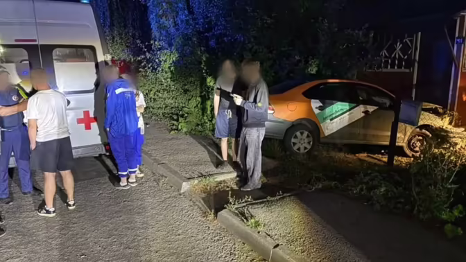 В Туле пьяный водитель каршеринга врезался в дом