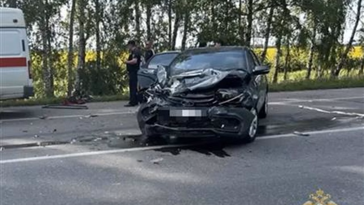 В Ставропольском районе столкнулись две машины, пострадали четыре человека