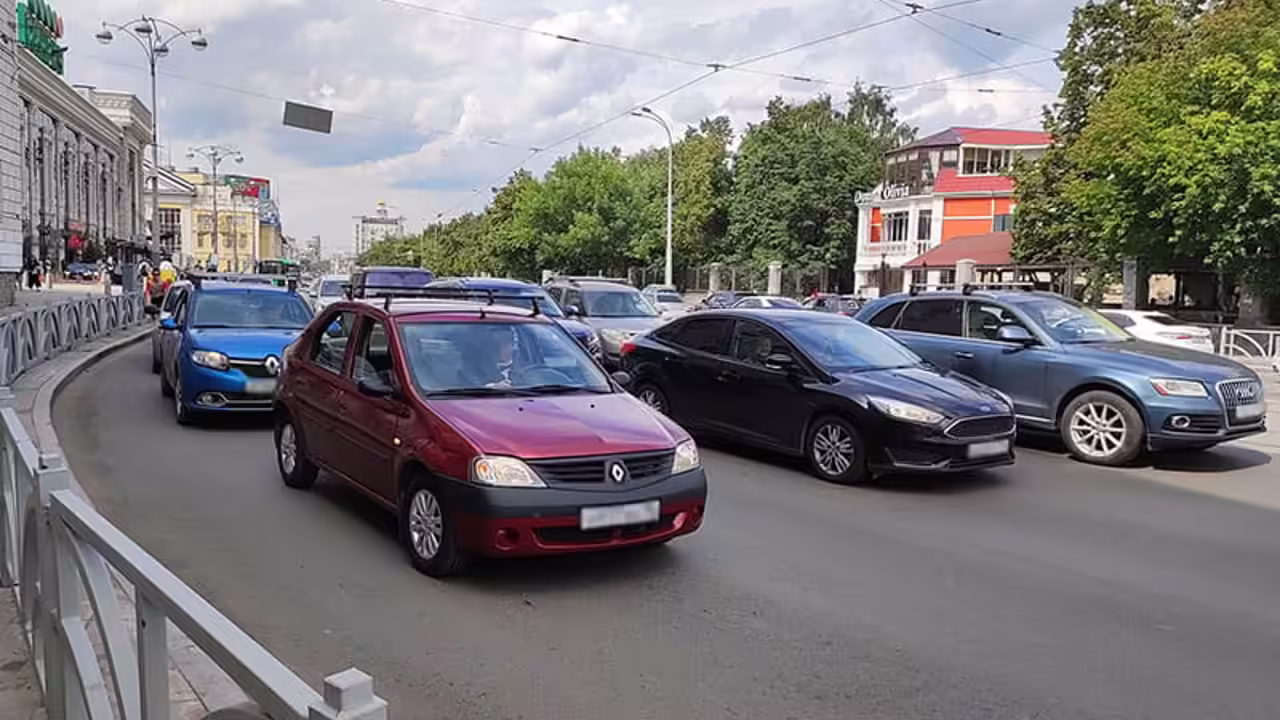 От Camry до Octavia: «Автокод» назвал самые популярные автомобили июля